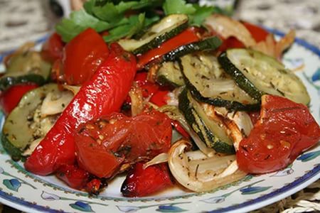 Салат из прекрасных печеных овощей для диабетика и его семьи