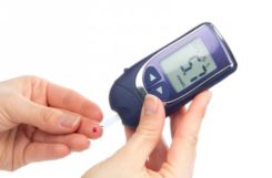 Как измерять сахар глюкометром?