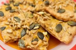 Рецепт диетического печенья из отрубей и семечек