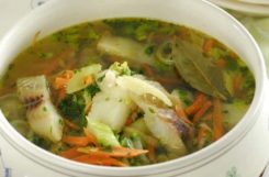 Рыбный диетический суп с сельдереем и треской