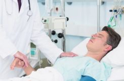Приступы при сахарном диабете: виды, симптомы, первая помощь